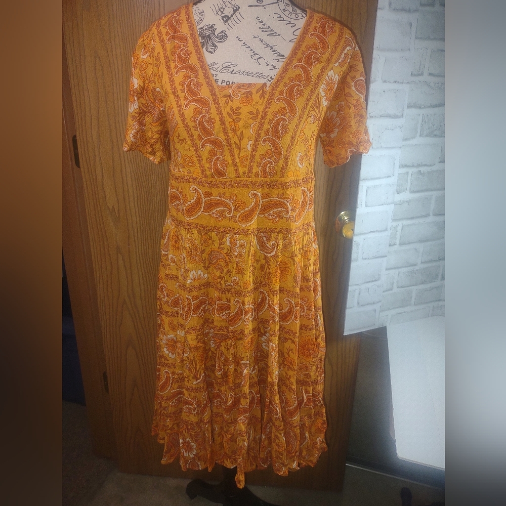 XS Orange Paisley V-Neck Dress